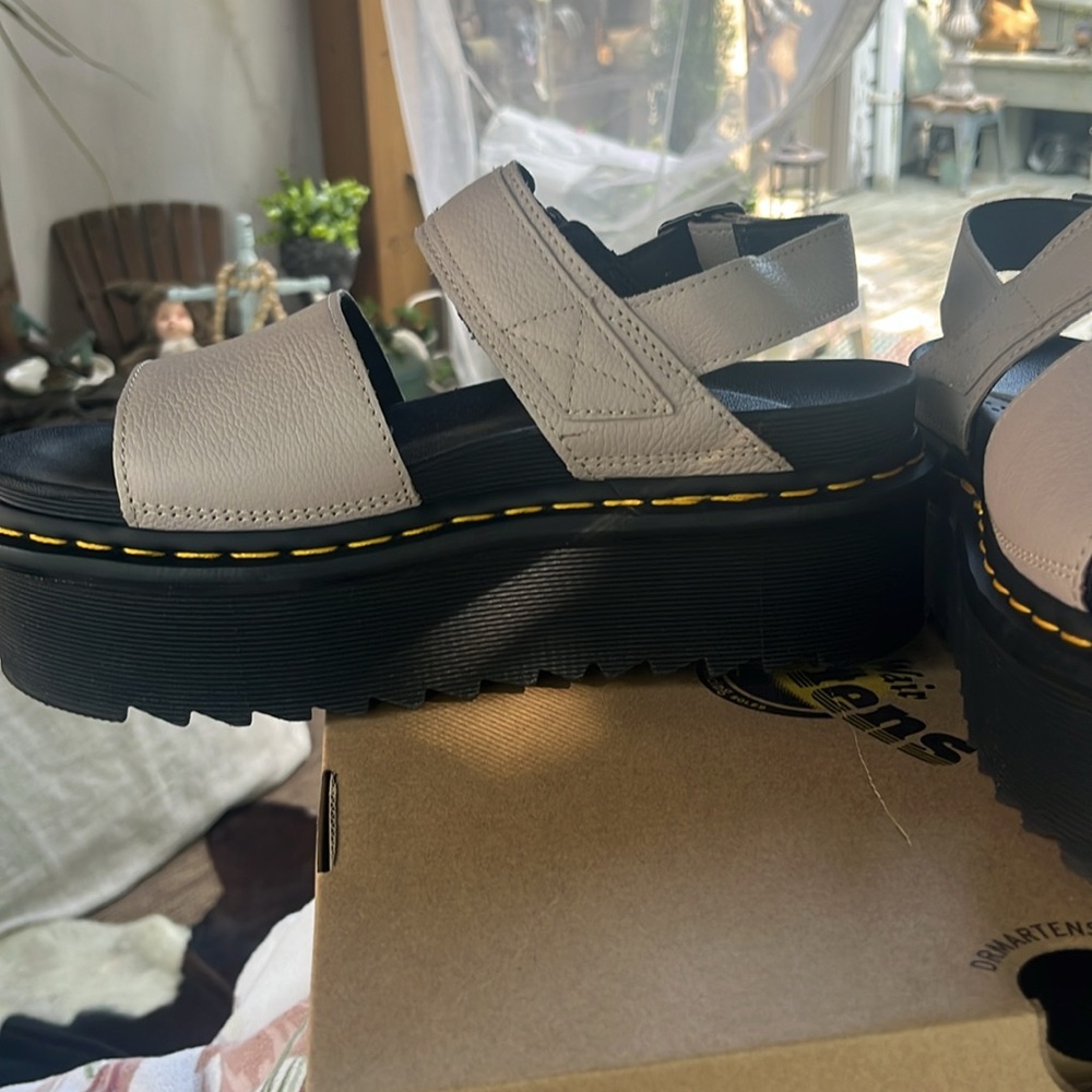 Dr. Martens Black and Cream Sandals - Picture 13 of 13